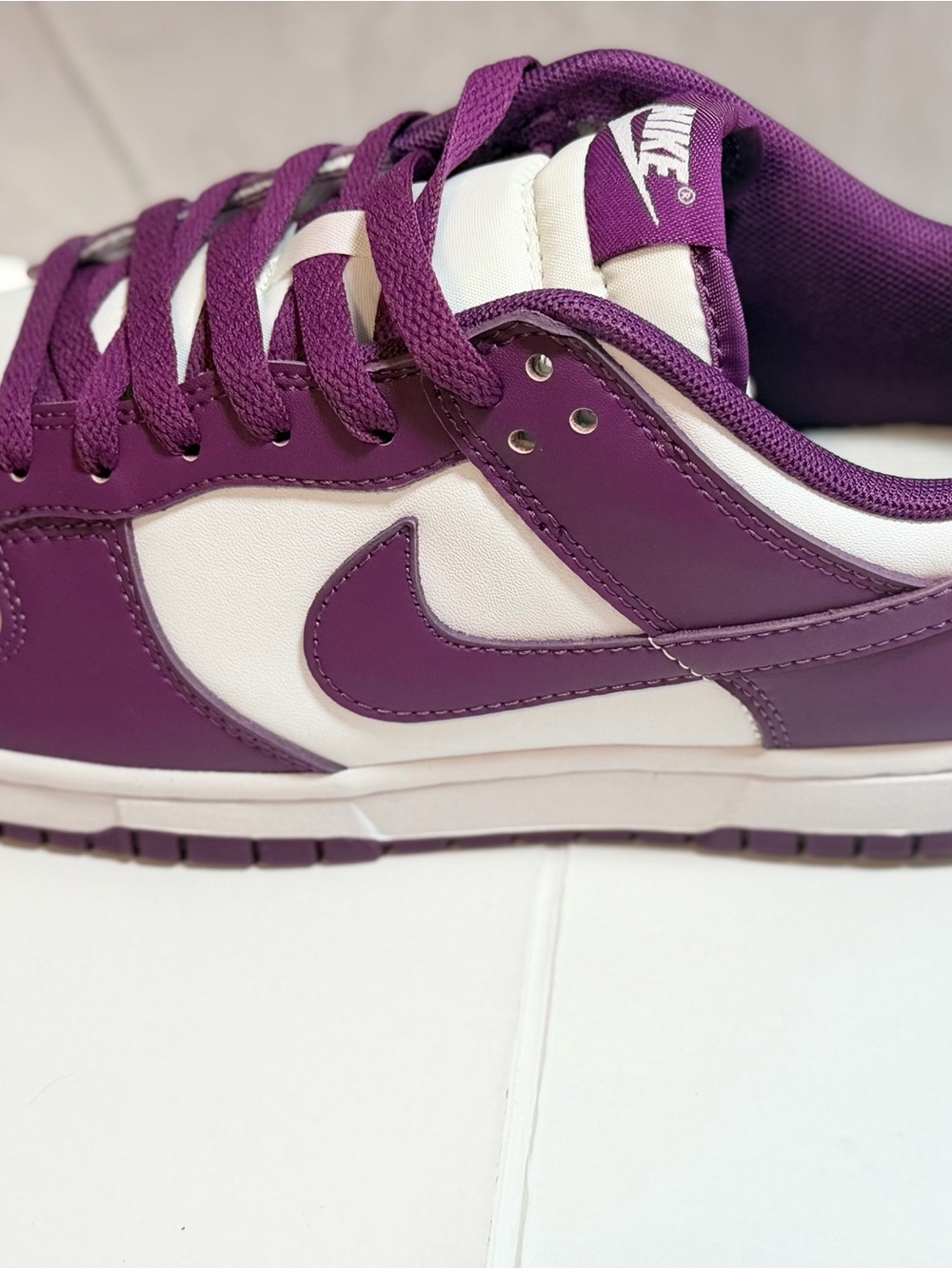 Nike Purple and White Low-Top Sneakers - Picture 9 of 10